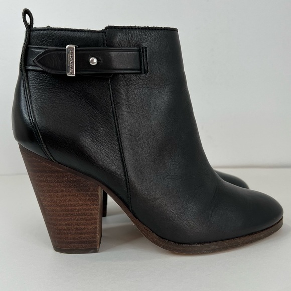 Coach Hewes Safari Black Leather Ankle Boots Size 8 - Picture 5 of 12